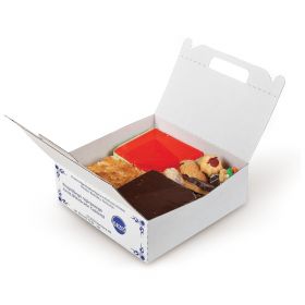 <strong>Kartonik weselny z ciastem (1,2kg)</strong>Opakowania